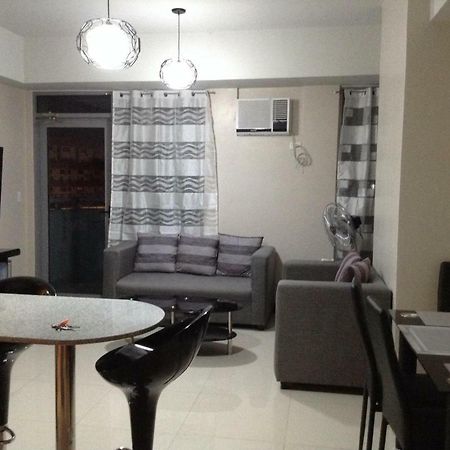 Cubao Manhattanheights Unit 11A Tower B, 2Br Manila Bagian luar foto