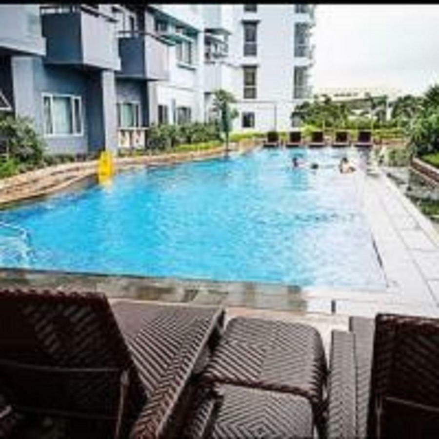 Cubao Manhattanheights Unit 11A Tower B, 2Br Manila Bagian luar foto