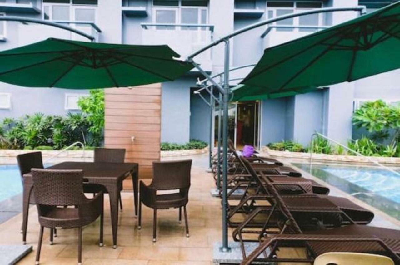 Cubao Manhattanheights Unit 11A Tower B, 2Br Manila Bagian luar foto