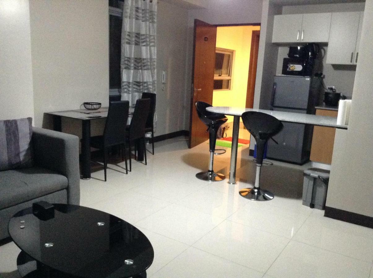 Cubao Manhattanheights Unit 11A Tower B, 2Br Manila Bagian luar foto