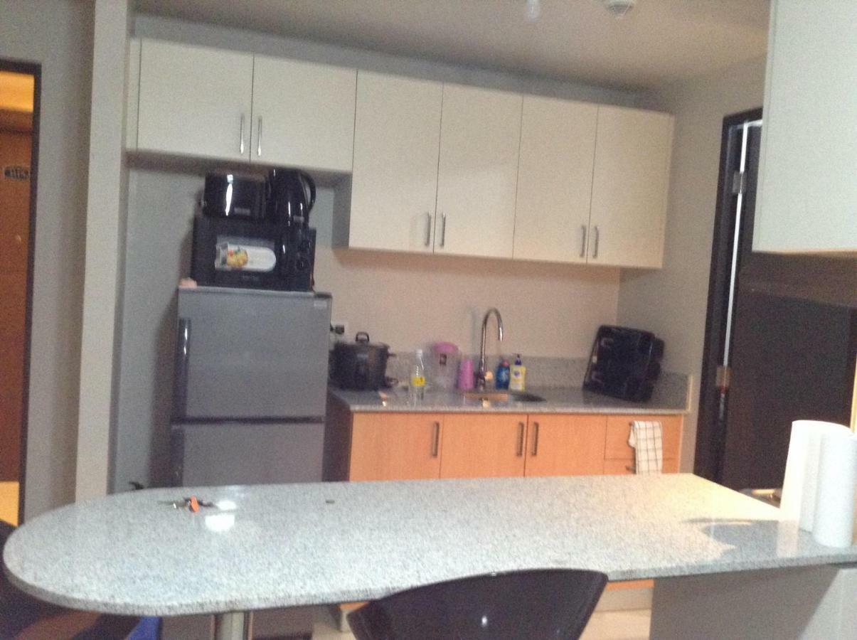 Cubao Manhattanheights Unit 11A Tower B, 2Br Manila Bagian luar foto