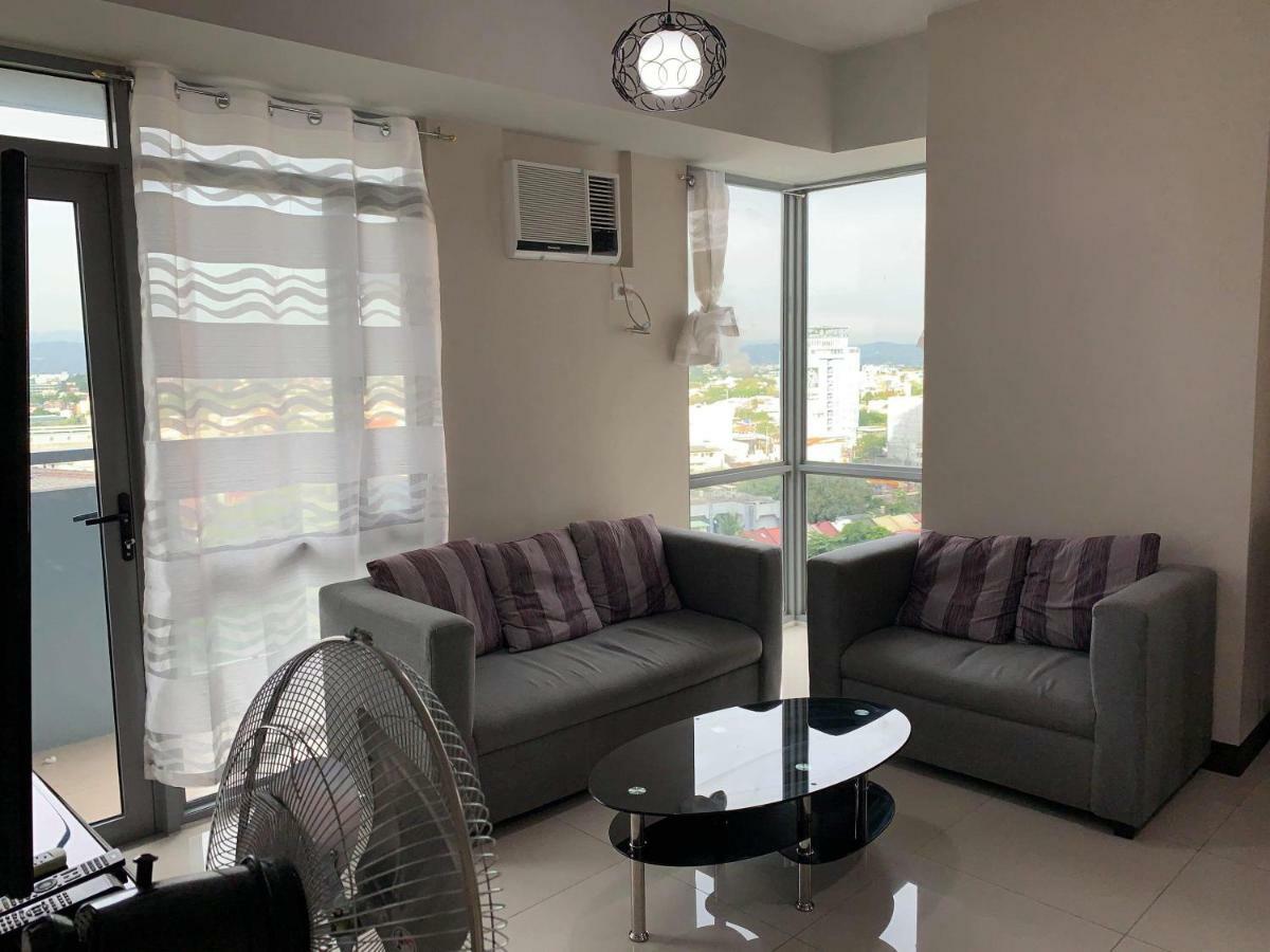Cubao Manhattanheights Unit 11A Tower B, 2Br Manila Bagian luar foto