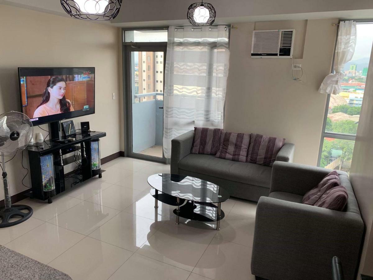 Cubao Manhattanheights Unit 11A Tower B, 2Br Manila Bagian luar foto